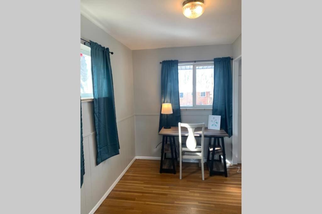 3 King Beds + Bunk Beds On Broadway Littleton Exterior photo