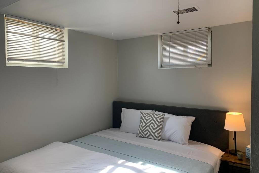3 King Beds + Bunk Beds On Broadway Littleton Exterior photo